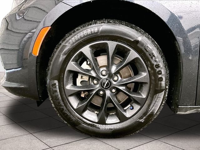 2021 Chrysler Pacifica Touring - 7