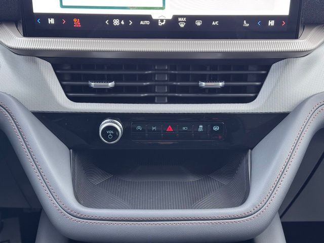 2026 Ford Explorer Active (200A)