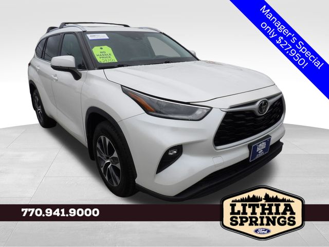 White (Blizzard Pearl) 2021 Toyota Highlander XLE AWD SUV / Crossover All-Wheel Drive 8-Speed Automatic