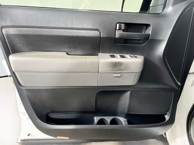 Used 2007 White Toyota SR5 image 26