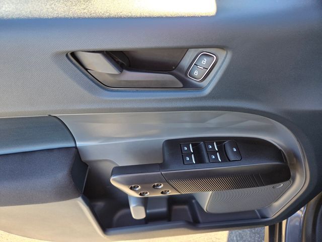 New 2026 Ford Maverick XL 4D Crew Cab