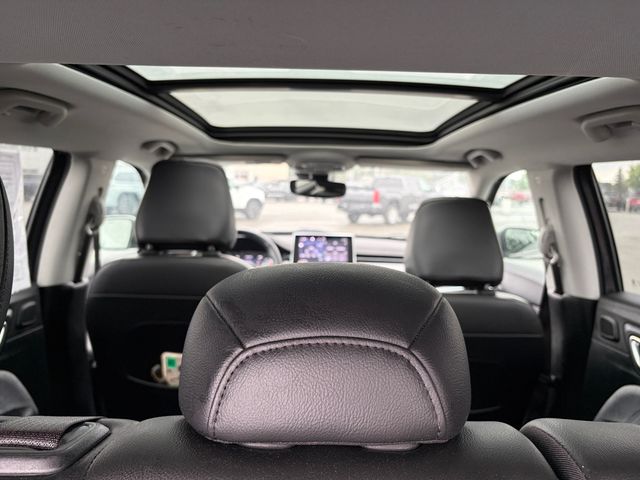 Used 2022 Gray Jeep Latitude image 24