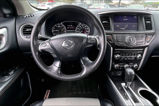 Used 2020 Nissan Pathfinder SV 4D Sport Utility