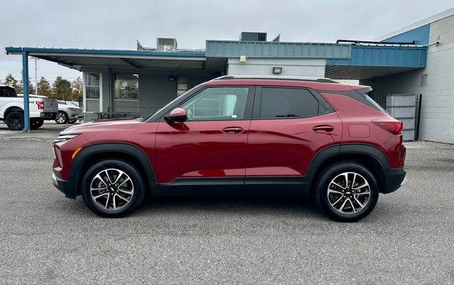 2025 Chevrolet Trailblazer LT photo 4