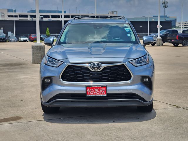2021 Toyota Highlander Limited  at North Houston Mitsubishi