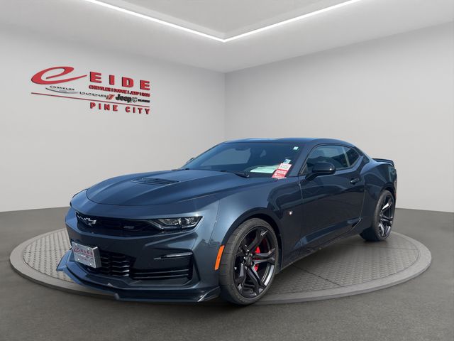 Shadow Gray Metallic 2022 Chevrolet Camaro Coupe Rear-Wheel Drive 6-Speed Manual