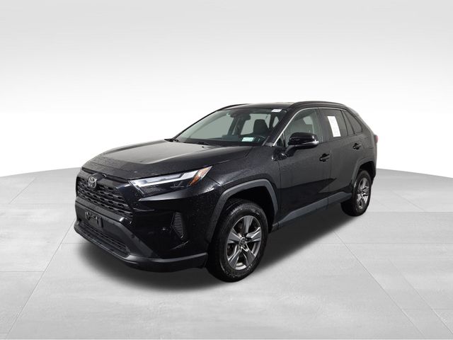 2022 Toyota RAV4 XLE photo
