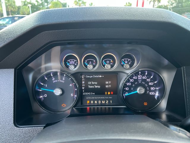 2014 White Platinum Clearcoat Metallic Ford F-250SD Platinum 4X4 Truck