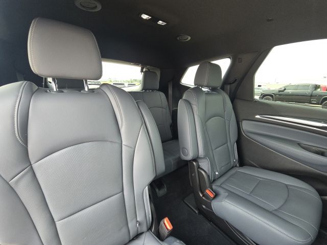2023 Buick Enclave Essence:C02678