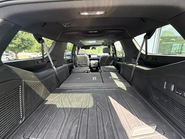 Used 2025 Chevrolet Suburban SUV