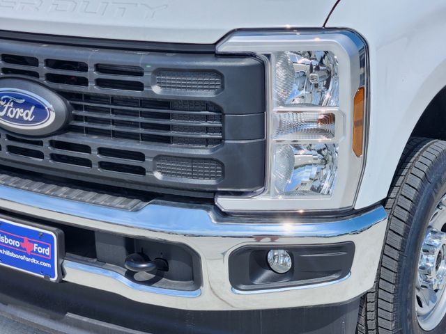 2024 Oxford White Ford Super Duty F-350 SRW XL 4X4 Truck