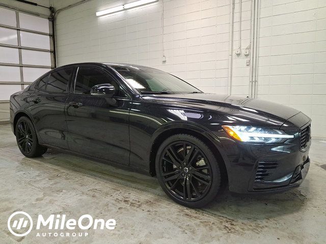 2024 Volvo S60 Recharge T8 Ultimate Black Edition eAWD
