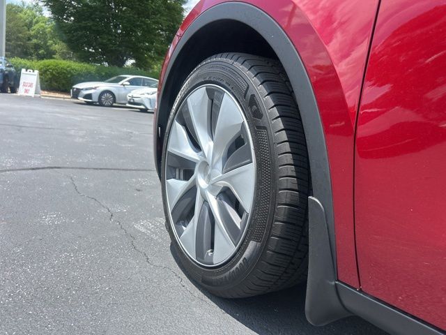 2024 Tesla Model Y Long Range - Photo 13
