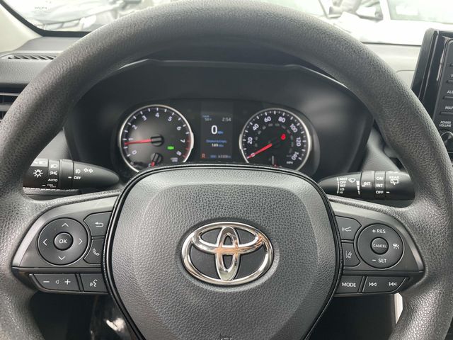 2021 Toyota RAV4 XLE 29