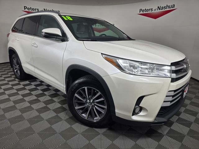 White (Blizzard Pearl) 2018 Toyota Highlander SUV / Crossover All-Wheel Drive 8-Speed Automatic