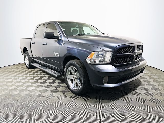 2015 RAM 1500 Express Crew Cab RWD