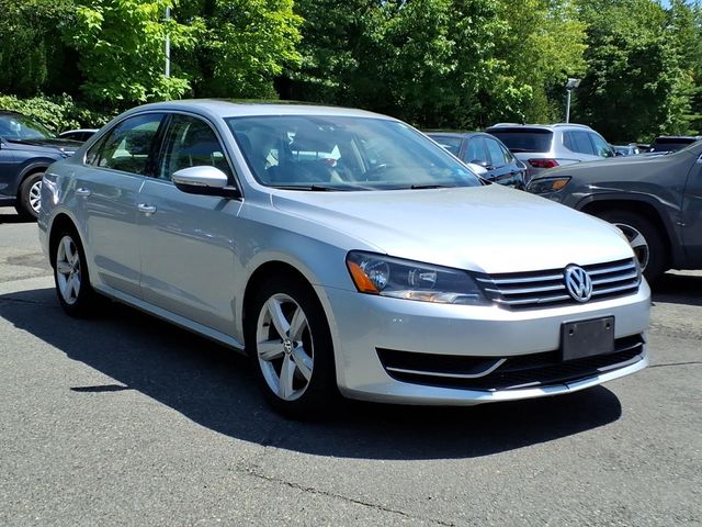 2012 Volkswagen Passat - Image 5