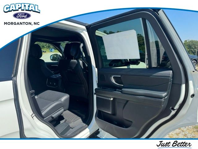 New 2027 White Ford Platinum image 18