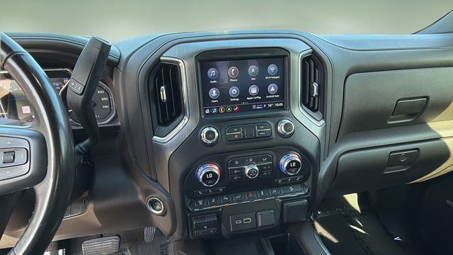 Used 2022 White GMC Denali image 27