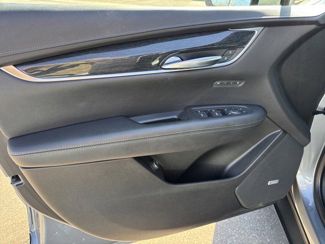 2022 Cadillac XT5 Premium Luxury photo