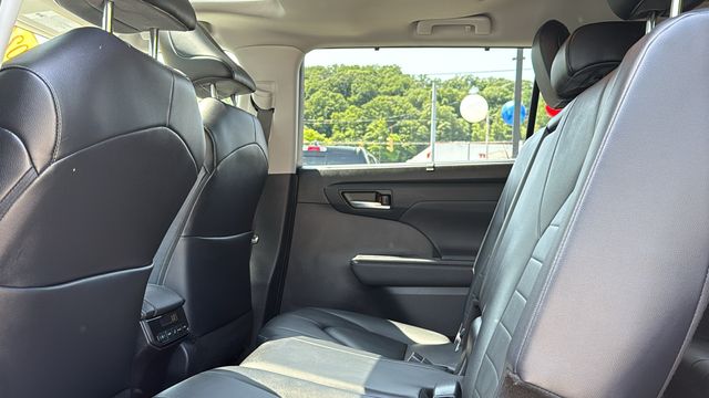 Used 2024 Toyota Highlander SUV