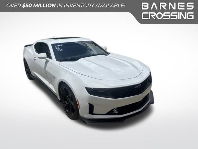 Summit White 2022 Chevrolet Camaro Coupe Rear-Wheel Drive Automatic