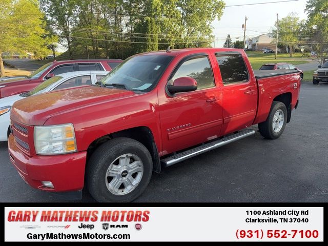 Victory Red 2011 Chevrolet Silverado 1500 LT Crew Cab 4WD Pickup Truck Four-Wheel Drive 6-Speed Automatic
