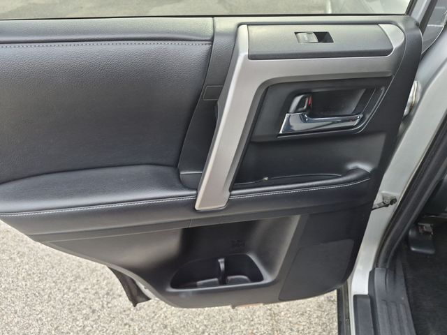 Used 2017 Silver Toyota SR5 image 25