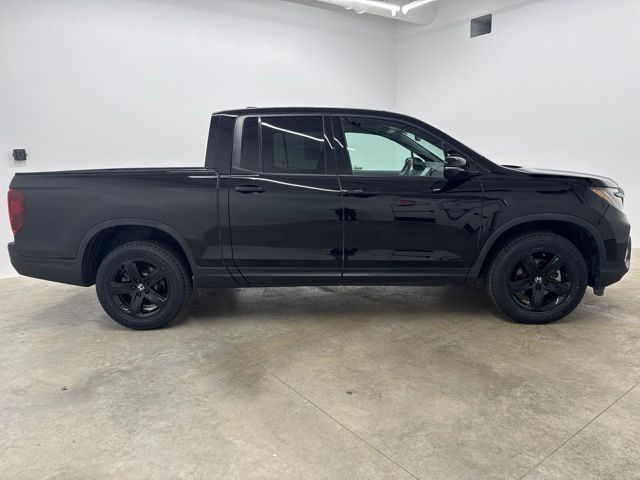 Certified Used 2023 Black Honda Black Edition image 4