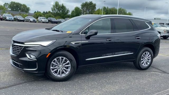 2023 Buick Enclave Essence 4