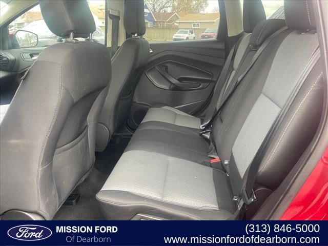 2019 Ford Escape SE 19