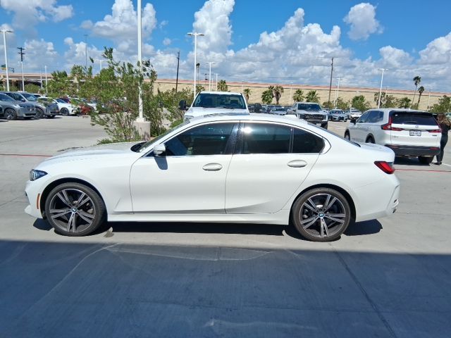 Used 2024 White BMW 330i xDrive image 3