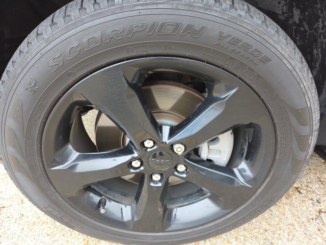 Certified Used 2025 Gray Jeep Limited image 10