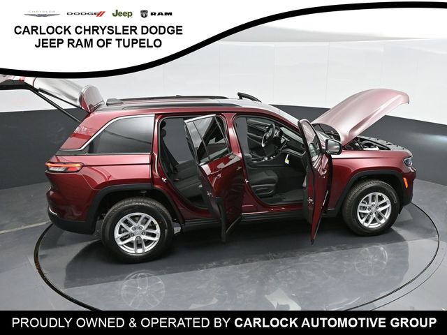 2025 Jeep Grand Cherokee Laredo 43