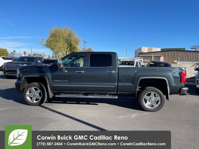 2017 GMC Sierra 2500HD Denali 32