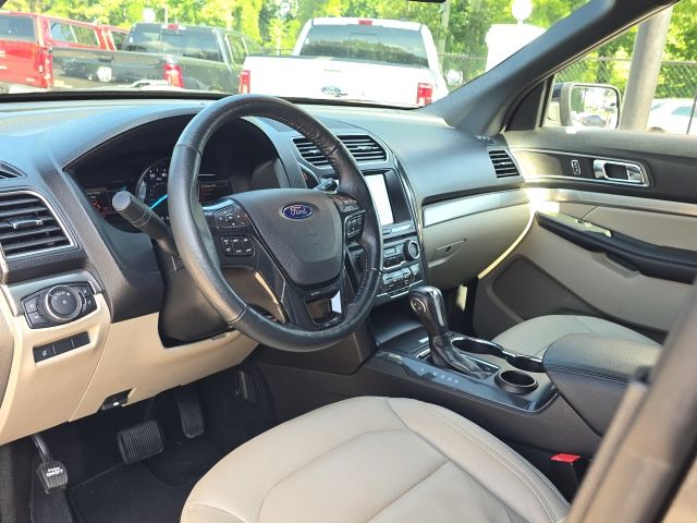 2018 Ford Explorer XLT:C02609A