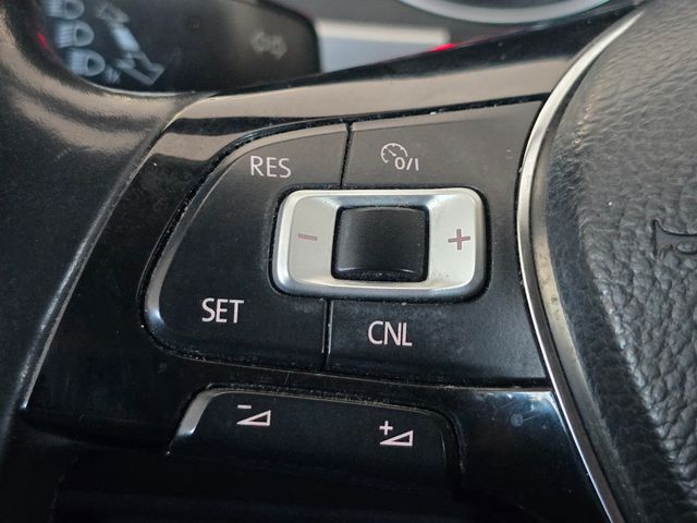Used 2018  Volkswagen 3.6L V6 SE image 9