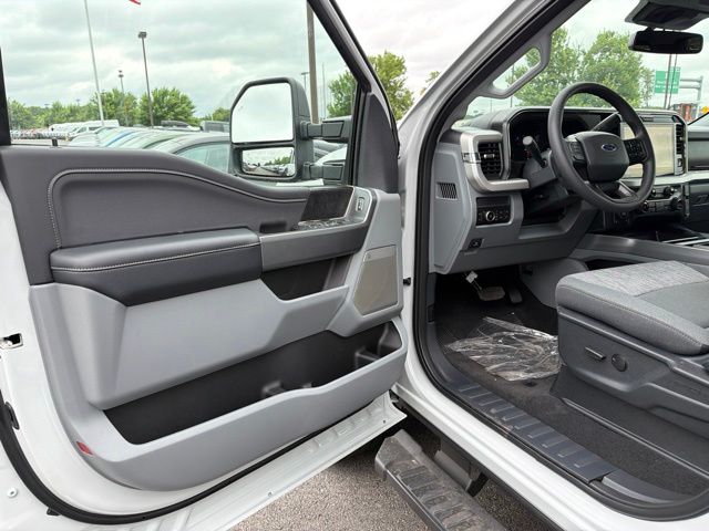 New 2026 White Ford XLT image 12