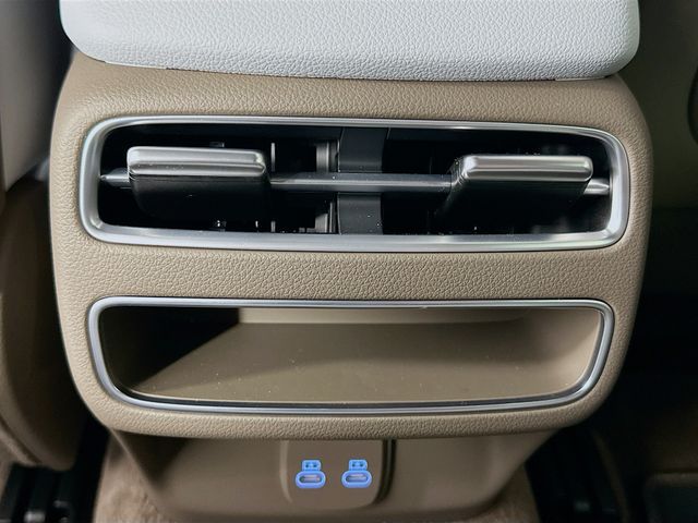 Thumbnail: 2026 Genesis GV70 - 26