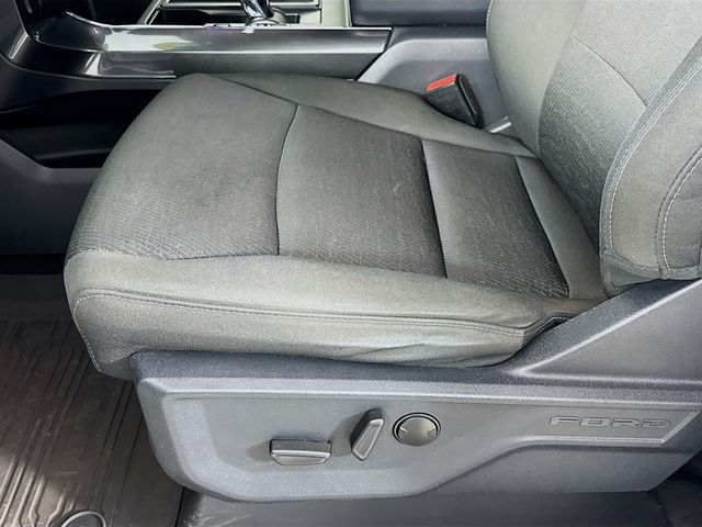 2022 Oxford White Ford F-150 XLT 4X4 Truck