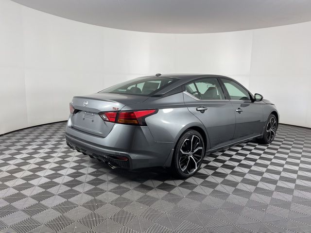 2025 Gun Metallic Nissan Altima 2.5 SR FWD Sedan