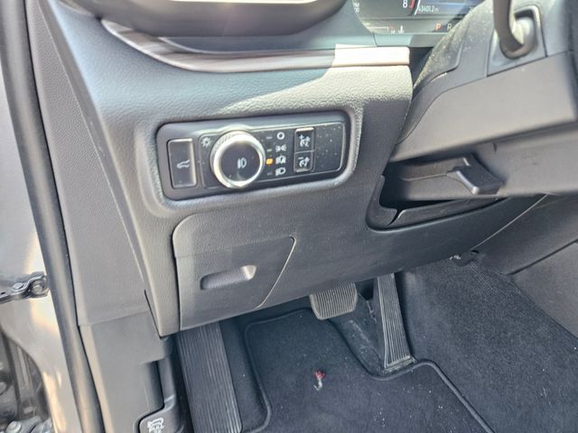 2023 Ford Explorer Limited photo