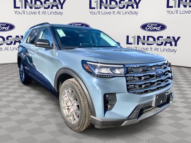 2025 Ford Explorer Active AWD