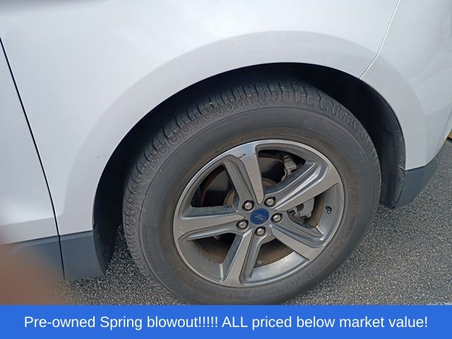 Used 2020 White Ford SEL image 18