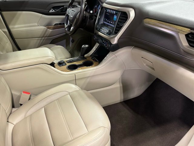 2019 GMC Acadia Denali 34