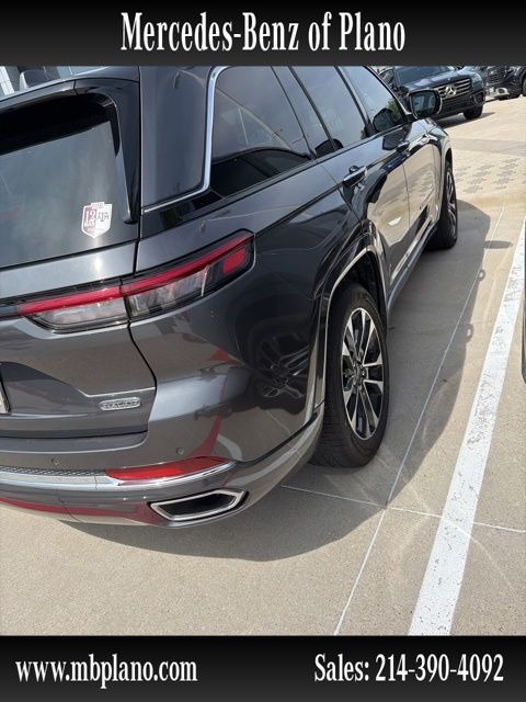 Baltic Gray Metallic Clearcoat 2022 Jeep Grand Cherokee Overland 4WD SUV / Crossover Four-Wheel Drive 8-Speed Automatic