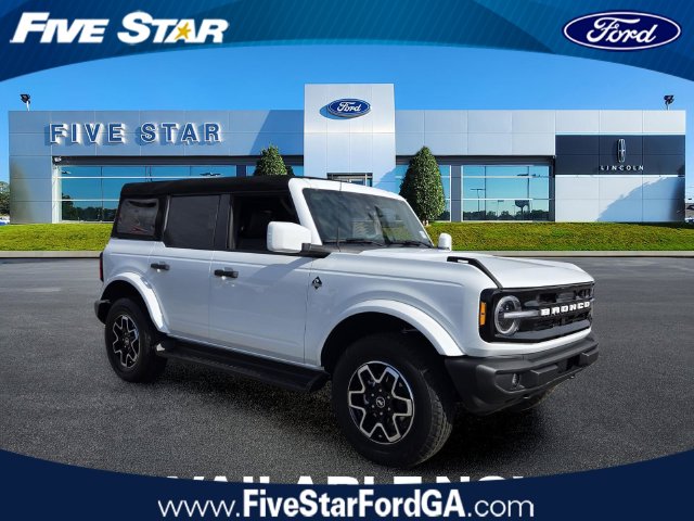 2026 Ford Bronco Outer Banks