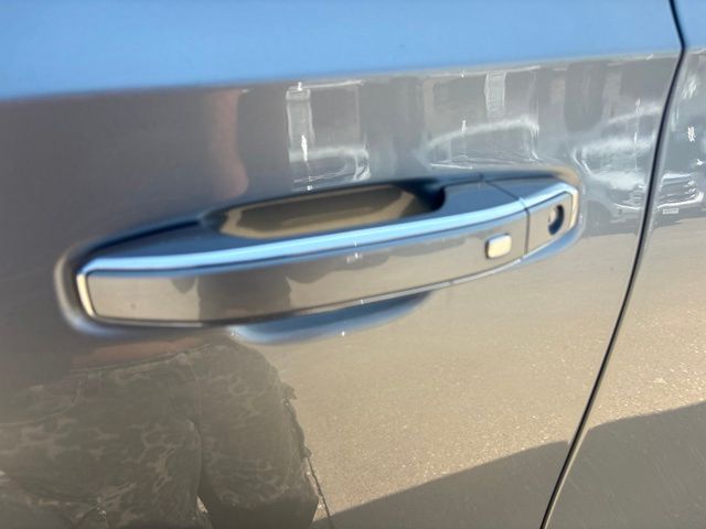 Used 2025 GMC Yukon SUV