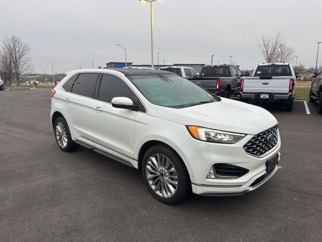 2022 Ford Edge Titanium's photo