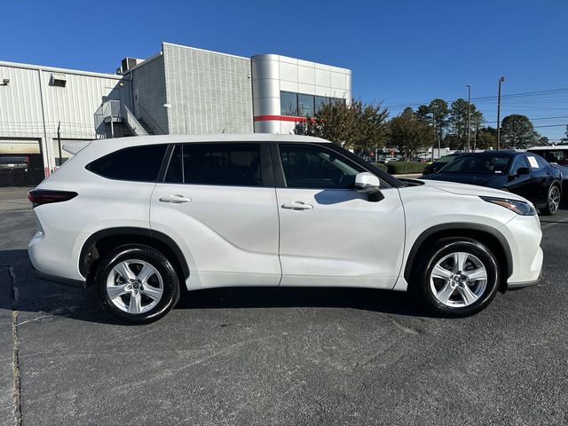 2024 Toyota Highlander LE 30